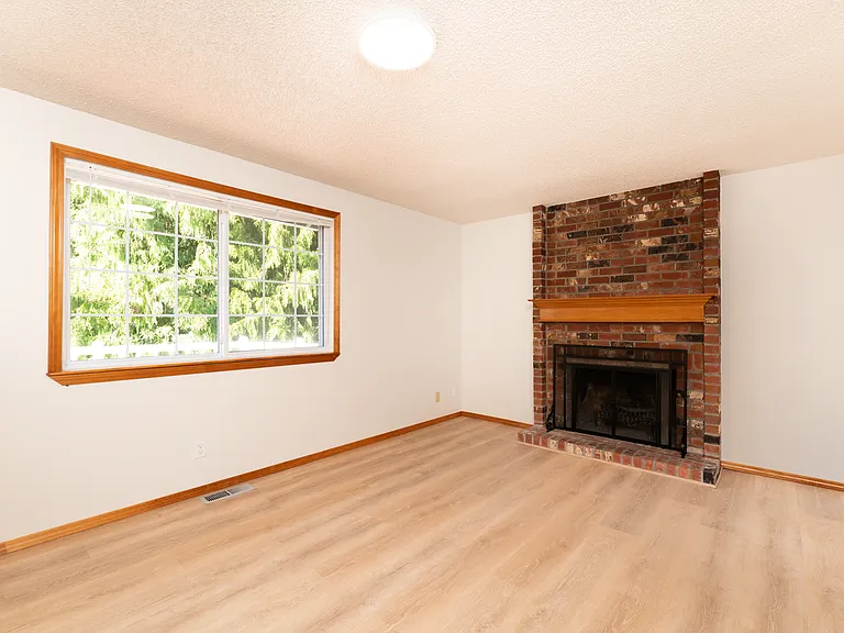 12920 SE 157th Pl — Photo 13