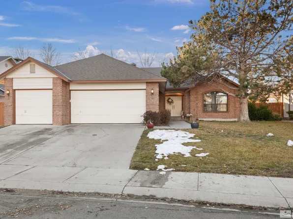 102 Augusta Ct, Dayton, NV 89403
