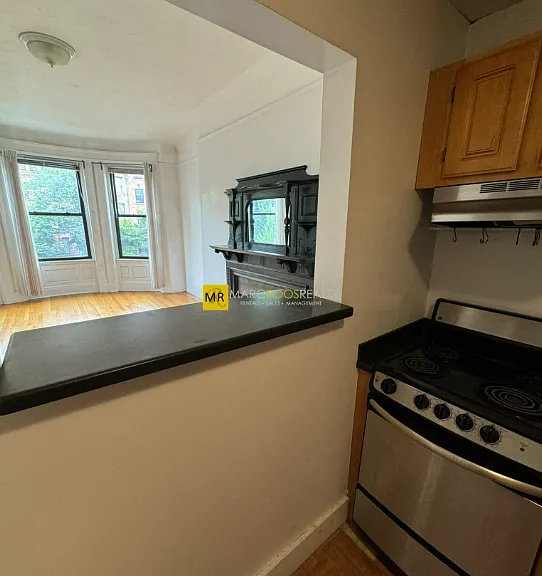 587 Beacon St #2 — Photo 3