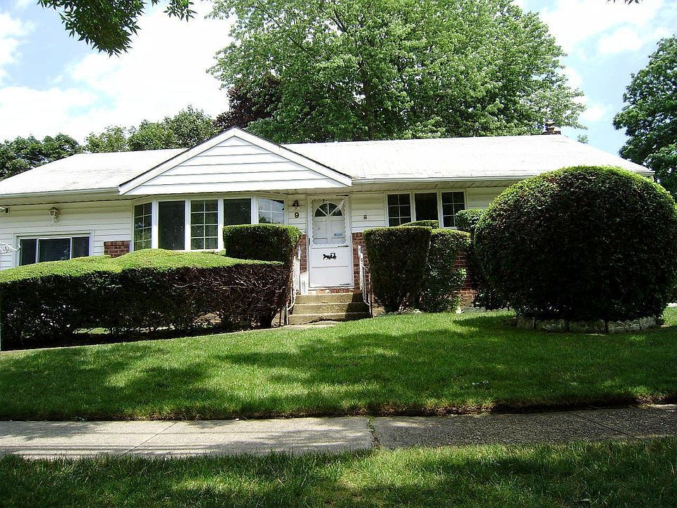 1st image of 9 Pepper Cir E