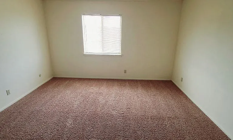 Kimberly Club Apartments — Photo 121