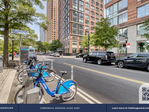 400 Chambers Street image 34 of 37