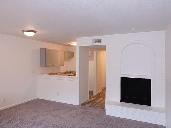 2nd image of 4063 Warwick Blvd APT 6
