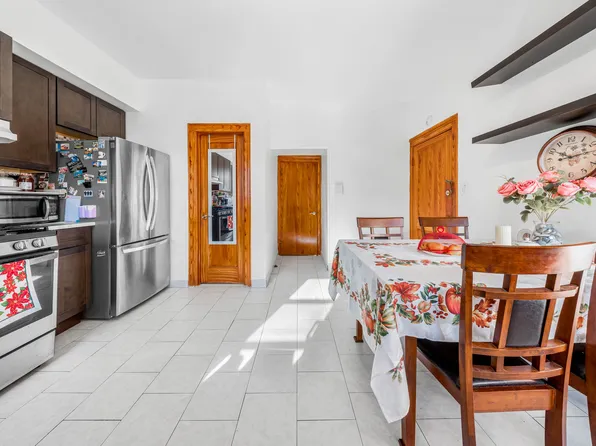 20-23 41st Street image 7 of 26