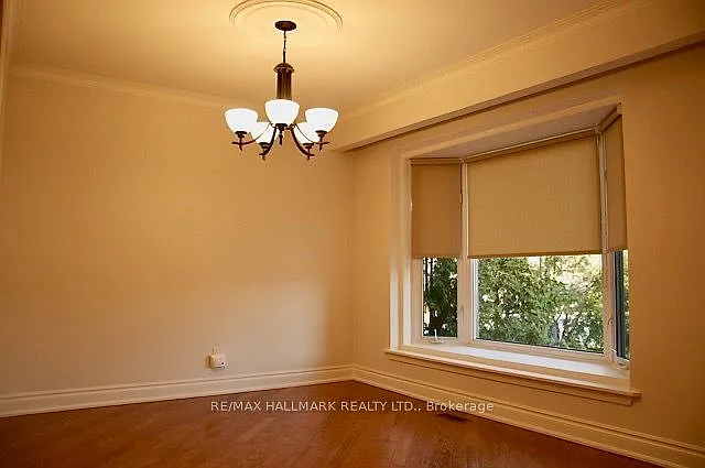 162 Combe Ave — Photo 5