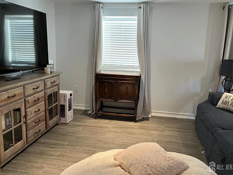 42 Albert Dr — Photo 9