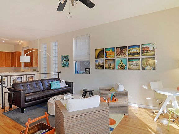 4th image of 2147 W Evergreen Ave Unit 103