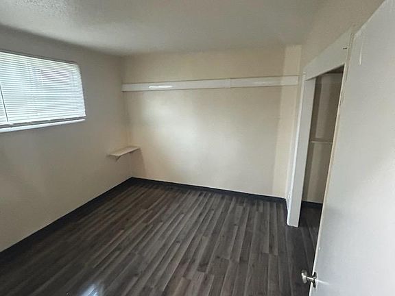 4th image of 708 N Lincoln St #5