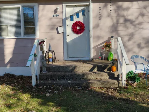 2326 N Farmer Avenue, Springfield, MO 65803