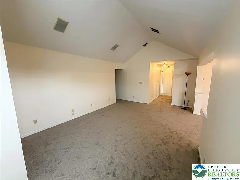 168 Lindfield Cir — Photo 3