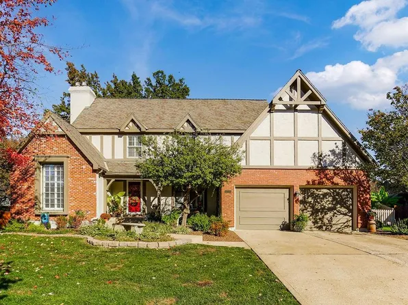 12509 Barton St, Overland Park, KS 66213