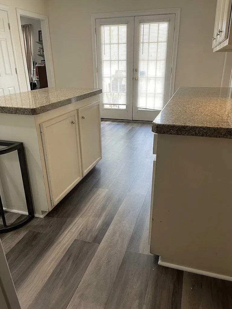 3 bed, 1850 sqft, $2,500 — Photo 2