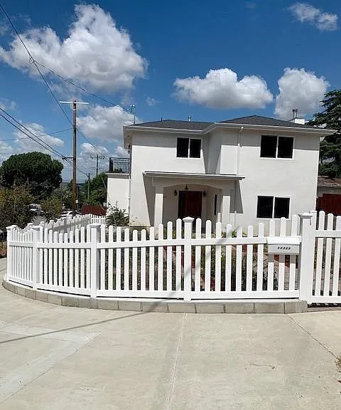 10303 Pinyon Ave — Photo 1