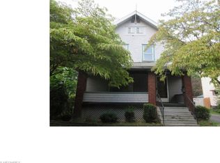 884 Hunter St NW, Warren, OH 44485