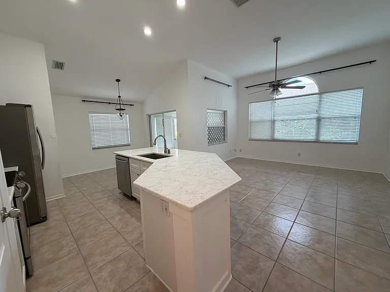 2301 Oakhurst Ct — Photo 3