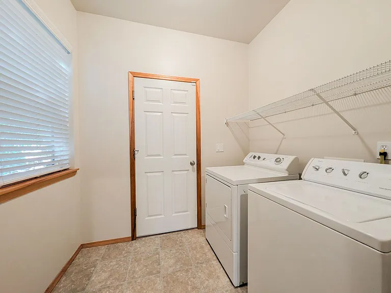 1218 147th Pl SW — Photo 16