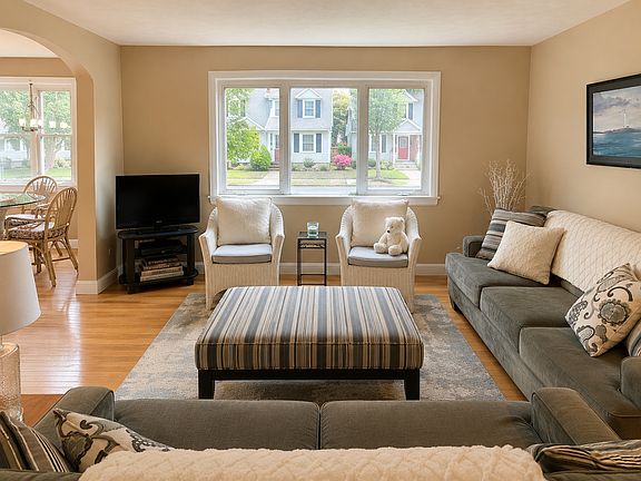 2nd image of 29 Samoset Ave