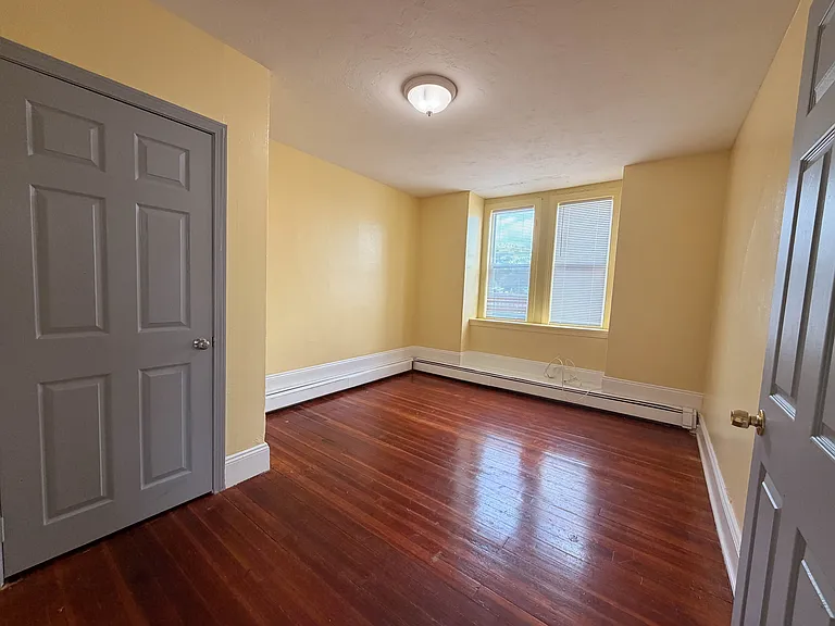 560 Broad St #2 — Photo 19