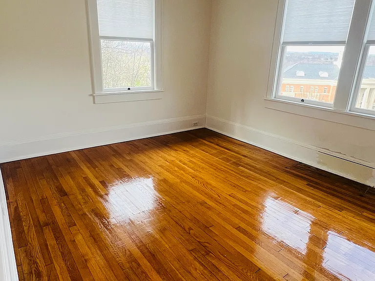 812 Tyler Ave #6 — Photo 9