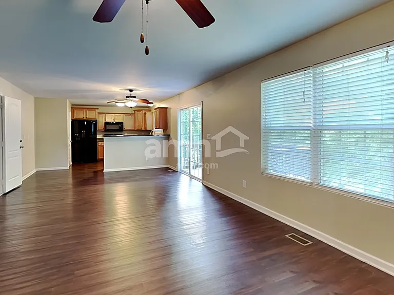 2716 Leesa Ann Ln — Photo 6