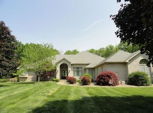 2704 Harrison Woods Rd, Terre Haute, IN 47805