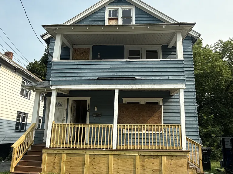 176-78 W Calthrop Ave W #1 — Photo 5
