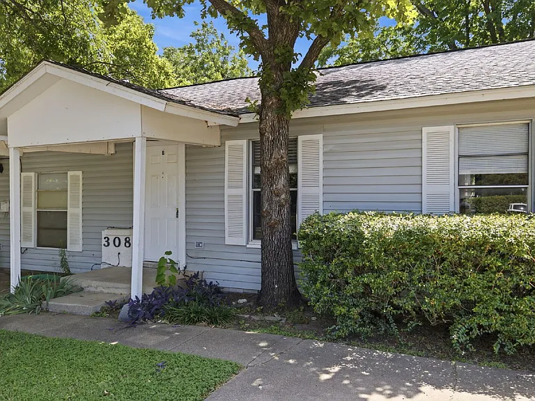 308 N Roe St #B — Photo 3