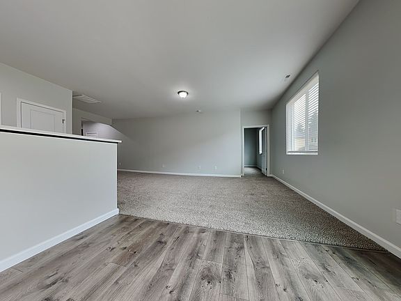 5th image of 1917 72nd Ave SE