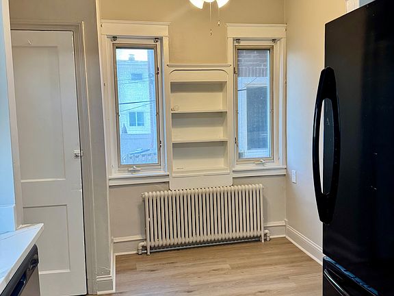 Newly renovated kitchen /eat-in
