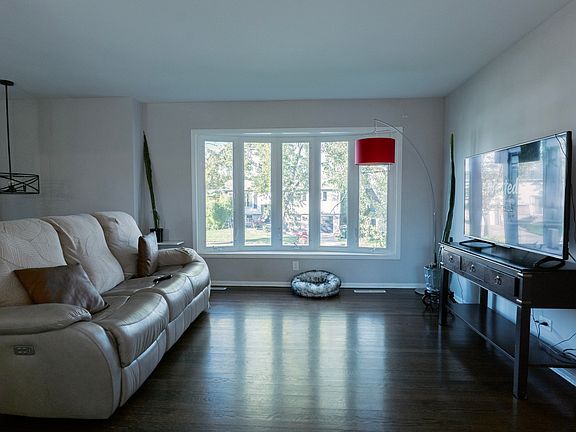 3rd image of 5917 Edward Dr