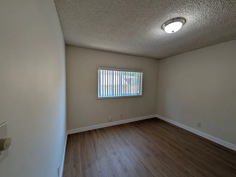 307 N Curtis Ave — Photo 34