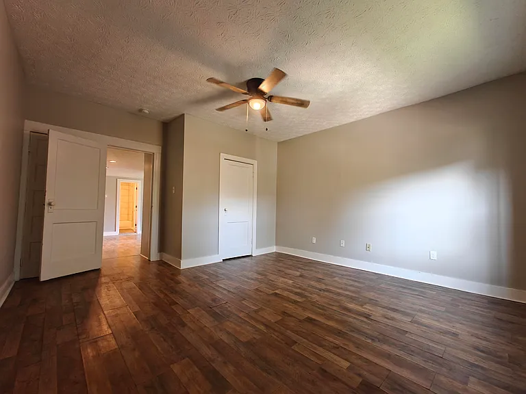 1725 Columbia St #3 — Photo 9