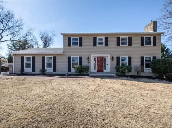 1036 Treeline Dr, Allentown, PA 18103