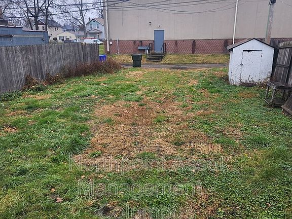2nd image of 802 E Starr Ave
