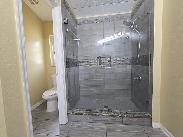 5025 Foxcroft Ct — Photo 19