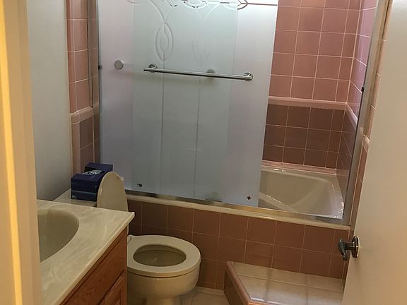 3rd image of 8014 Blackburn Ave APT 2