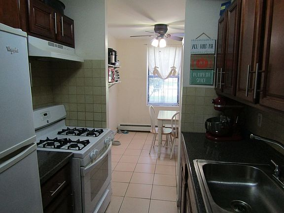 5th image of 1031 E 108th St Unit Dd