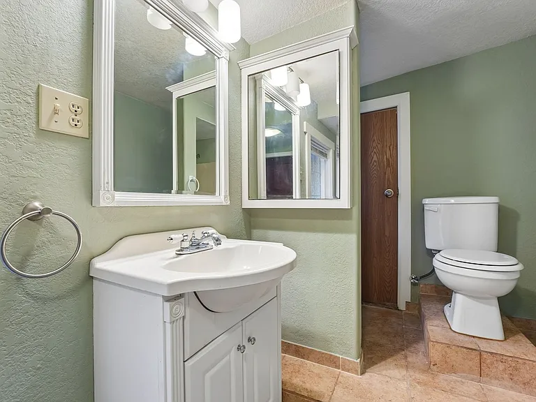 21567 Starrett Hill Dr — Photo 13