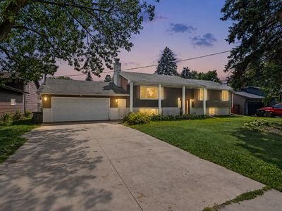 444 County Road B E, Maplewood, MN, 55117