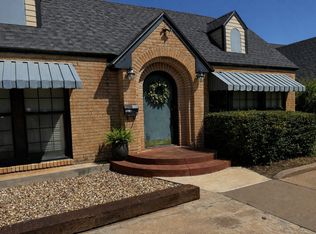 2020 17th St APT B, Lubbock, TX 79401