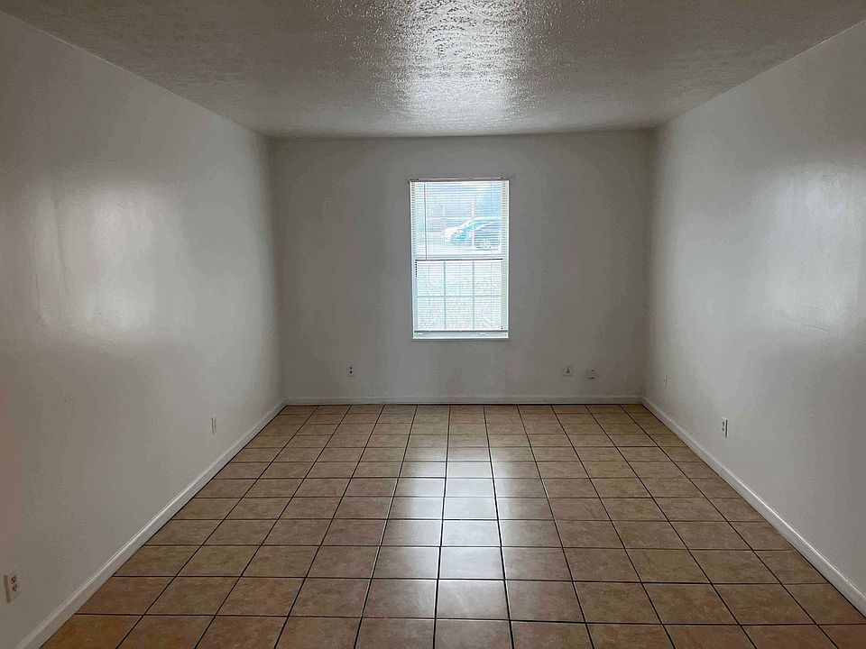1st image of 630 Seminole Rd #5