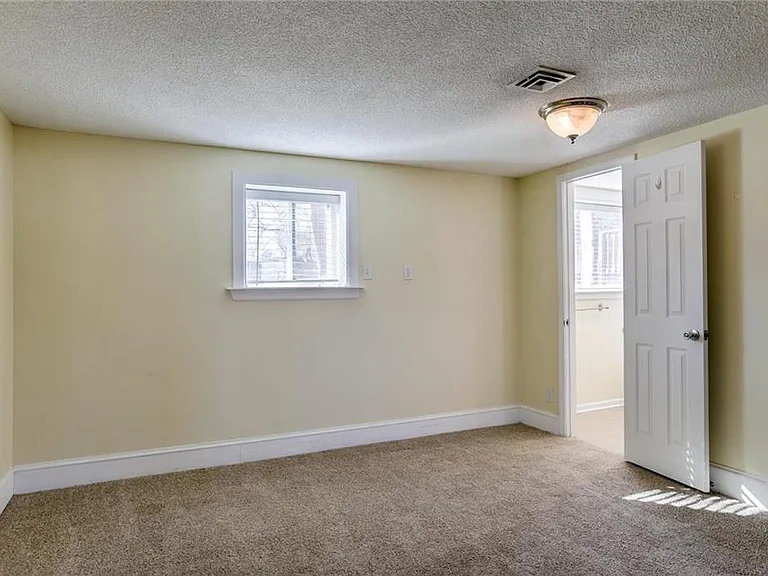 7306 Melrose Ln — Photo 12