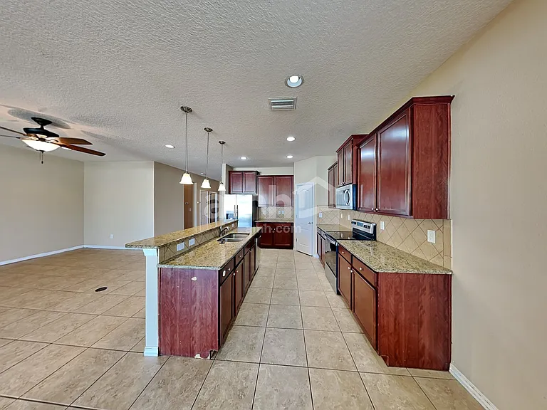 404 Britton Shores Ct — Photo 5