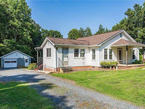 2nd image of 545 Mount Shepherd Rd