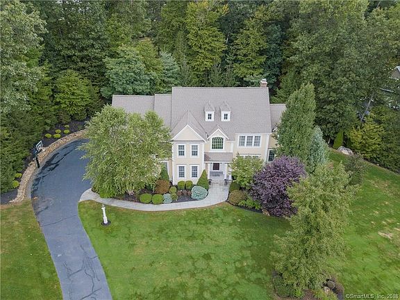 2nd image of 104 Wildwood Dr