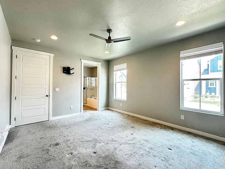 5042 W Willow Way — Photo 14