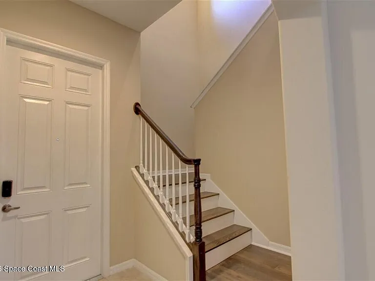 8810 Napolo Dr — Photo 39