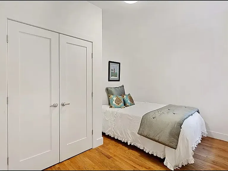 814 Prospect Pl #4F — Photo 3