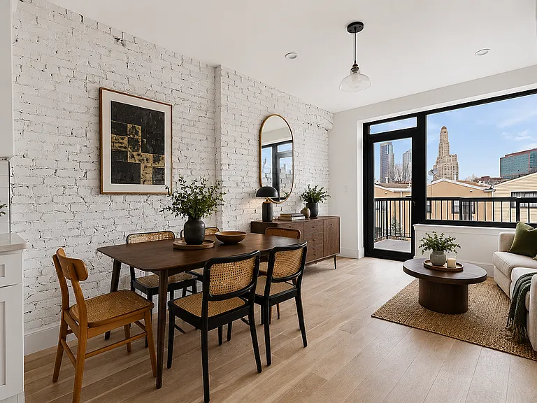 389 Douglass St #2 — Photo 3