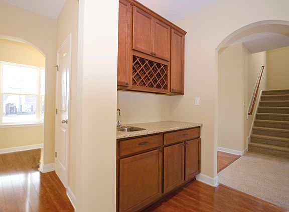 4th image of 830 Harry Truman Rd